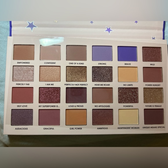 I Am A Woman What's Your Super Power Vol. 2 Eyeshadows - Picture 3 of 3